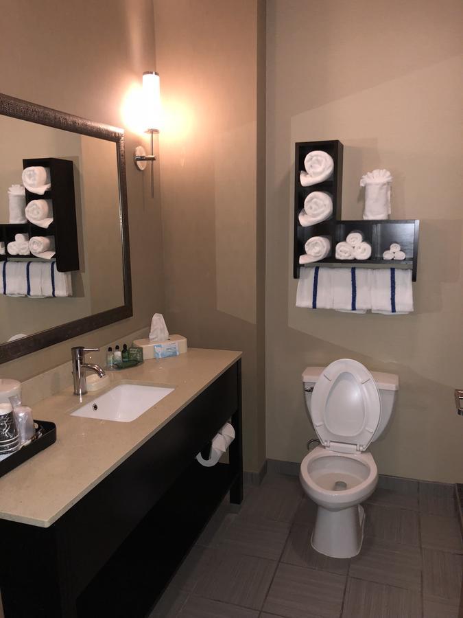 Countryview Inn & Suites Robinson エクステリア 写真