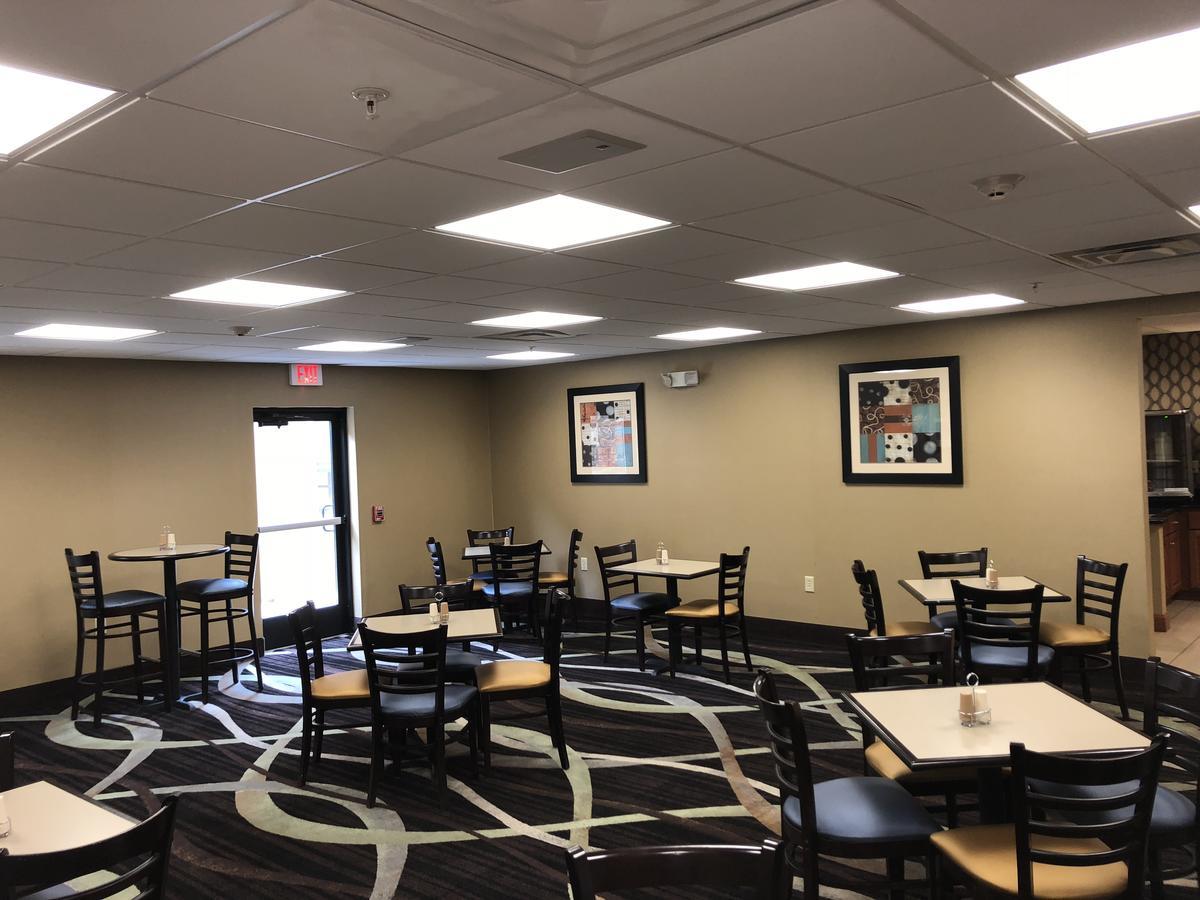 Countryview Inn & Suites Robinson エクステリア 写真