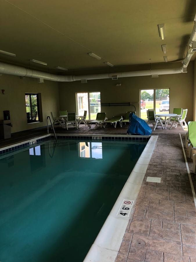 Countryview Inn & Suites Robinson エクステリア 写真
